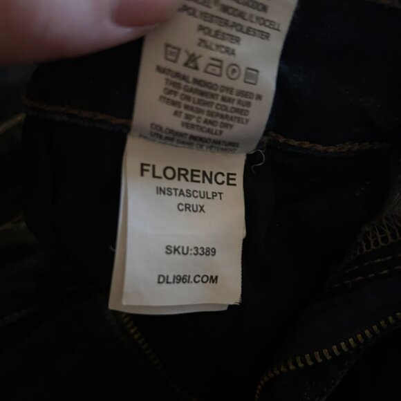 EUC DL1961 Women’s Florence Instasculpt Straight Leg Jeans – Crux Wash, Size 28 - Picture 9 of 14